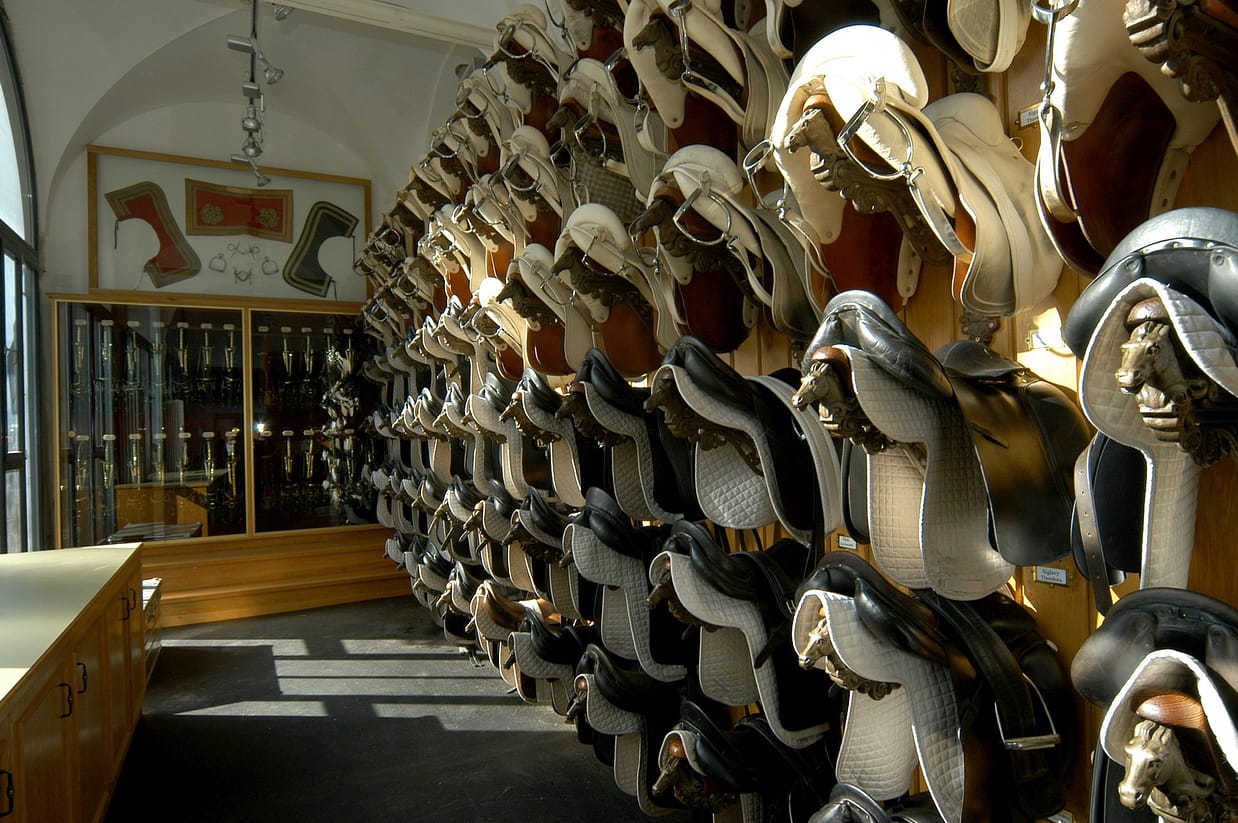 Foto 5 _Spansiche Hofreitschule _Sattelkammer_(c) SRS_Herbert Graf-web