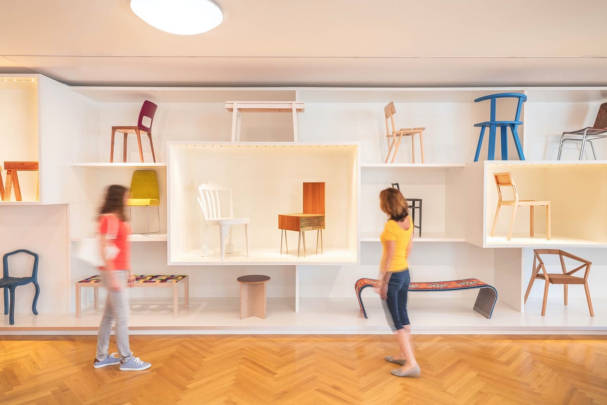 Möbelmuseum Wien Möbelausstellung 21. Jhdt 03© Schloß Schönbrunn Kultur- und Betriebsges.m.b.H. - Severin Wurnig_web-web