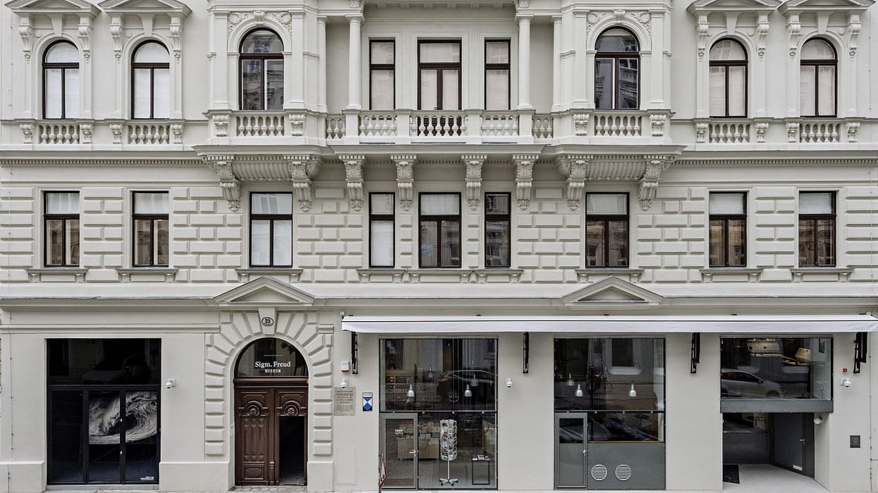 SigmundFreudMuseum_Bild2_HerthaHurnaus